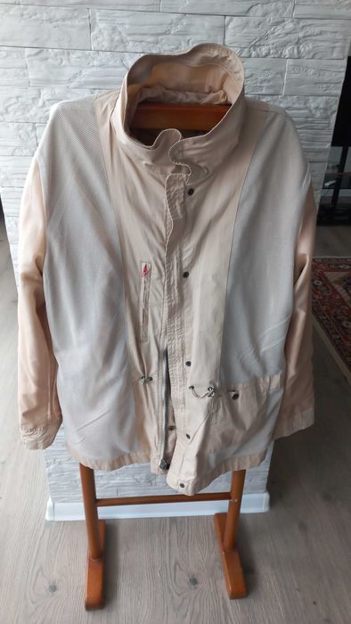 Ветровка  мужская.