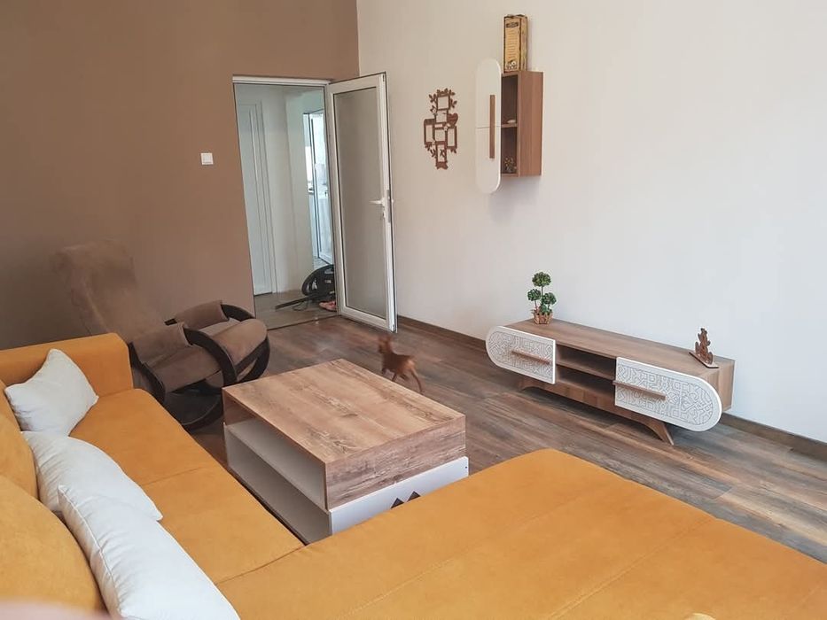 Холна секция тв шкаф и етажерка