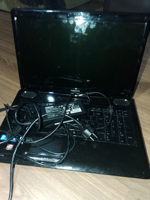 Leptopuri și monitor allone