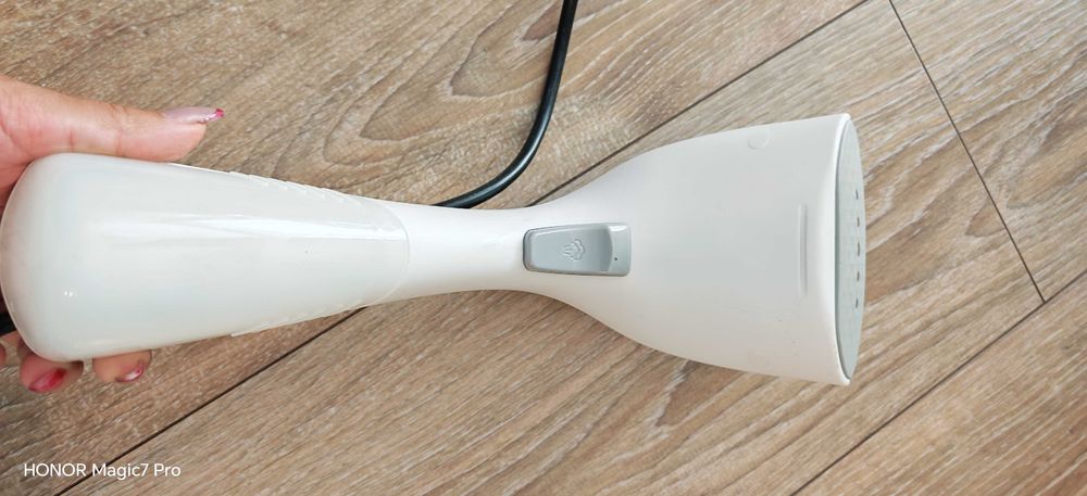 Уред за гладене с пара AEG Delicate