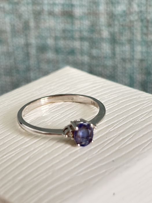 Пръстен бяло злато с диамант и танзанит