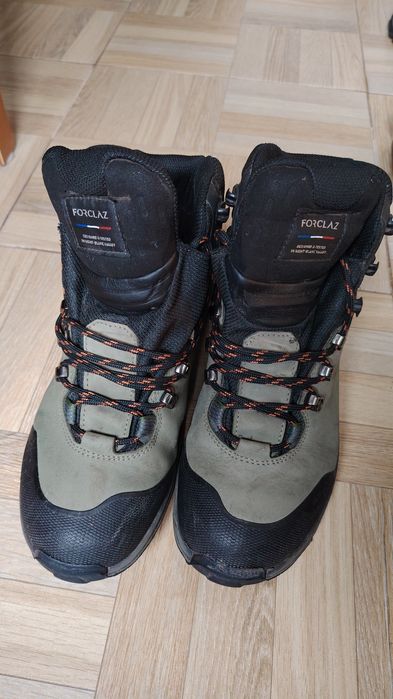 Vând 2 perechi bocanci mărime 40