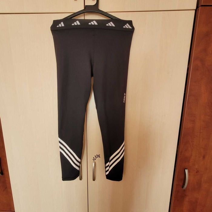 Adidas Techfit чисто нов клин с етикети