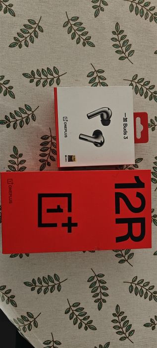 One plus 12r в отличном состоянии