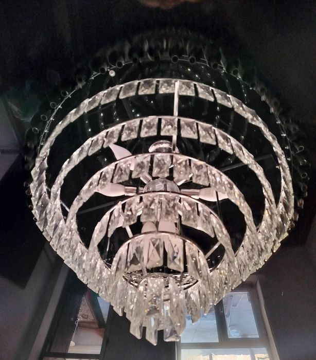 Люстра сотилады таза нет ай пайдаландым