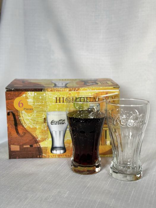 Стеклянный стакан Coca Cola