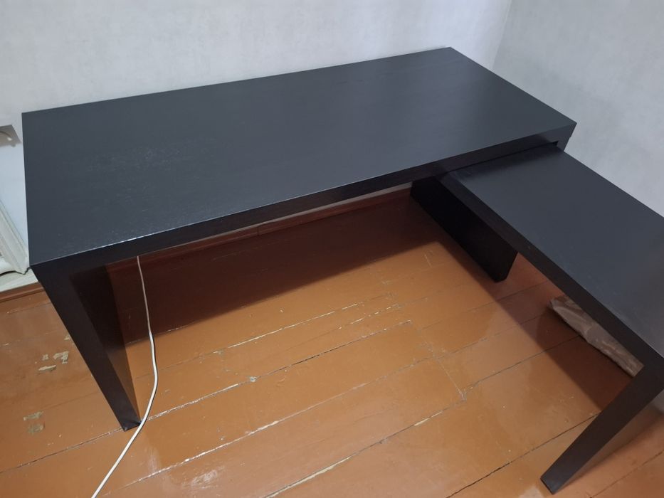 Продам стол Икеа Мальм