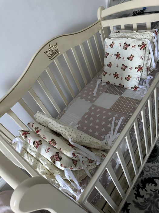 Манеж/кровать/прикроватный манеж