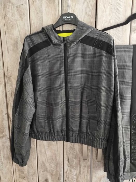 Сет на Twinset, чисто нов,размер ХS