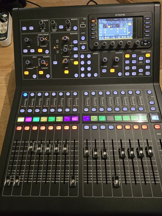 Midas M32 live  scene bune schimb cu L3600FD dynacord