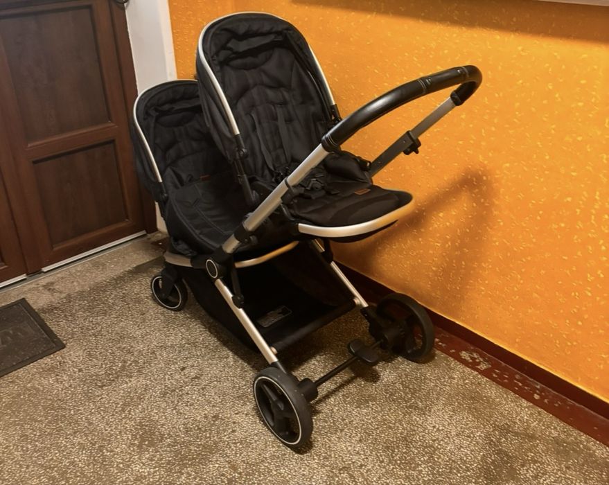 Caricior gemeni sau copii apropiati de varsta