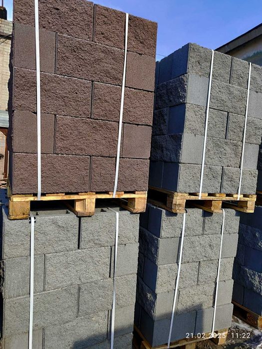 Сплиттерный блок (рваный пескоблок)