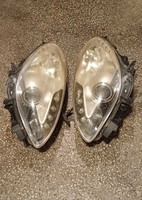 Продавам фарове с блок за управление за Alfa Romeo Giulietta