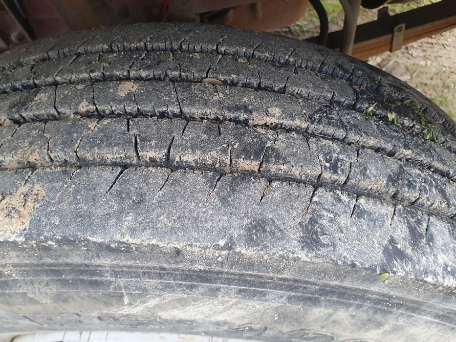 Iveco cu macara si basculabil originale de fabrică