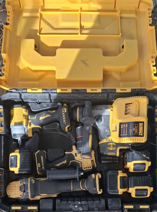 Set complet scule acumulator DeWalt XR Brushless 18V – Cufră TSTAK, încărcător, acumulatori
