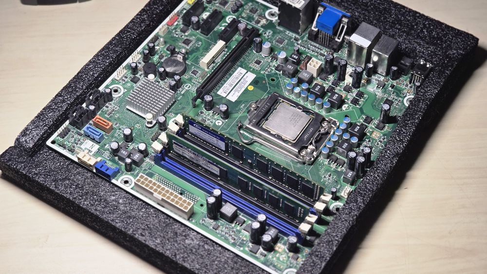[Продажа] MSI MS-7613 + Intel i3 550