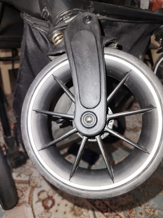 Коляска прогулочная.2шт