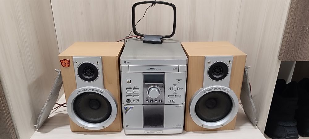 Мини система LG в добро техническо състояние