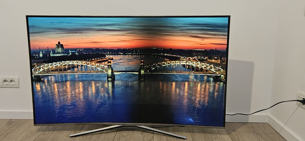 Samsung 55” 4K UHD Curved Smart TV UE55KU6502U