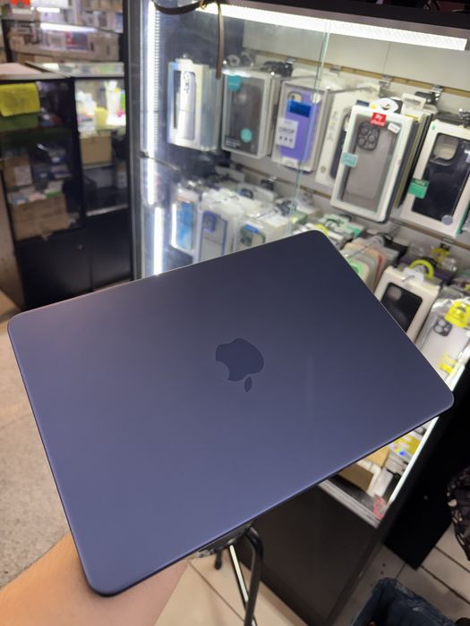 Macbook neo в отличном состояни