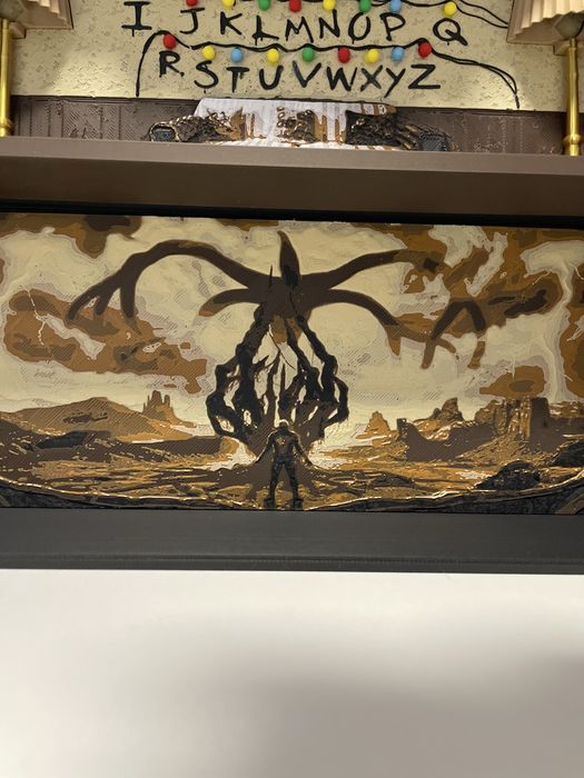 Suport etajera stand figurine stranger things kinder will