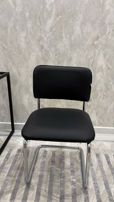 Продаю комплект офисной мебели