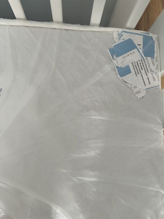 Кровать детский. Матрас новый