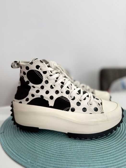 Converse Run Star Hike