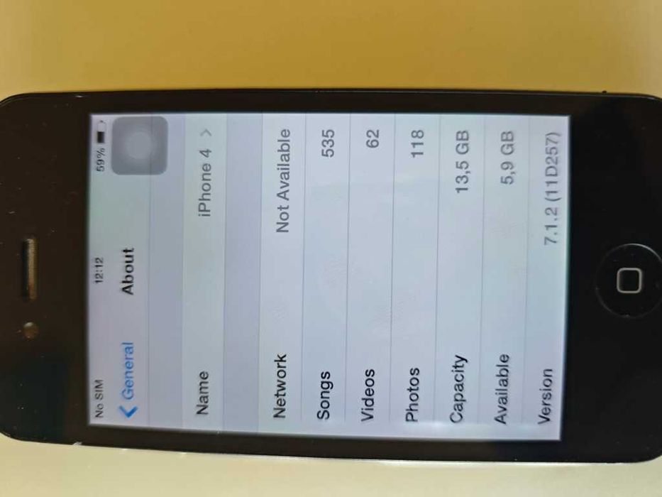 iPhone 4 16 gb отличен