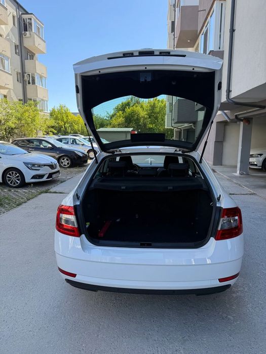 SKODA Octavia 2019 — imagine 3