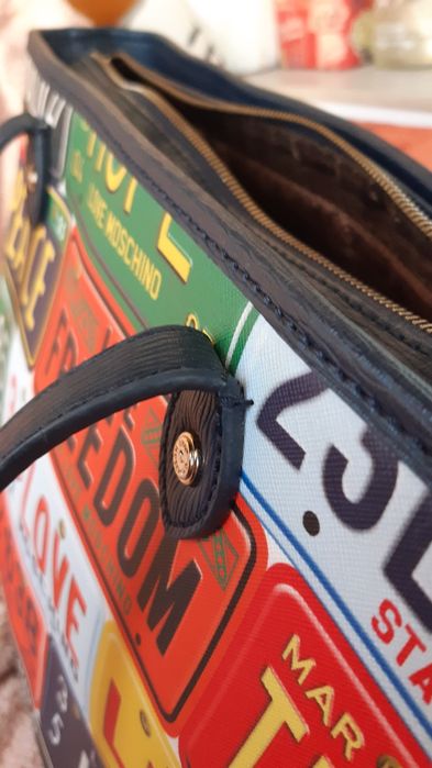 Оригинална чанта Moschino Москино
