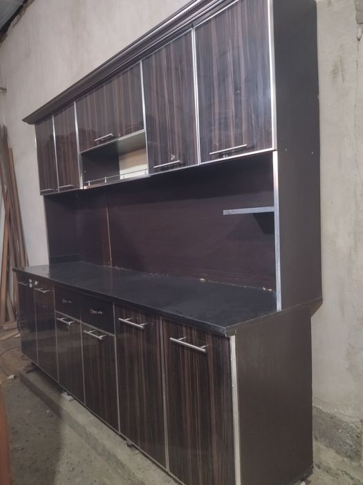 Kuxini mebel sotiladi akrelik