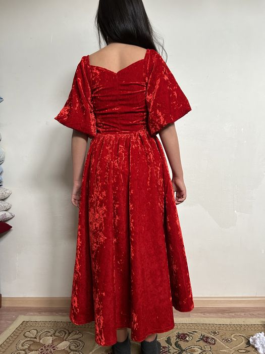 Платья сатылады.