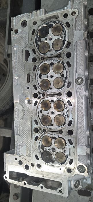 Глава за ивеко 3.0 1.80 коня