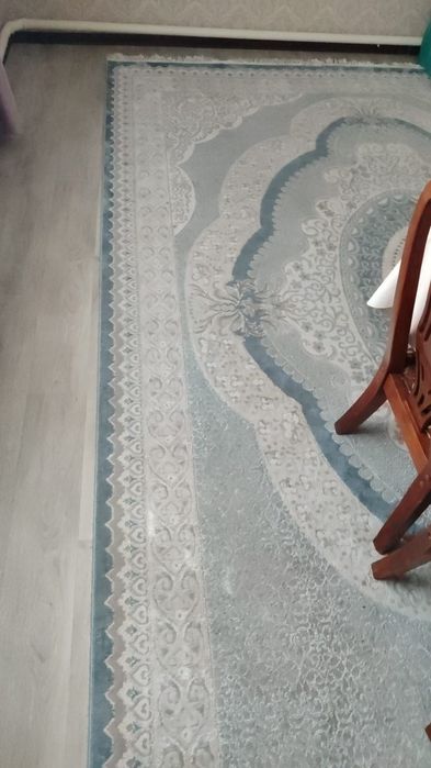 Ковёр в отличном состоянии