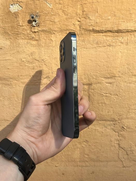 iPhone 12 pro sotiladi