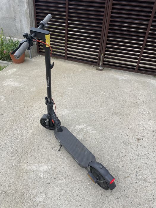 Trotineta electrica Xiaomi Electric Scooter 5, putere motor 350 W, autonomie max. 60 Km, viteza maxima 25 Km/h