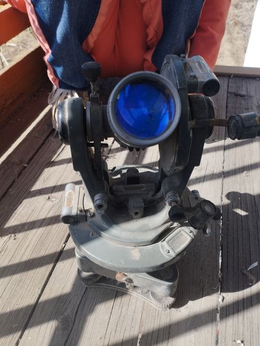 Продам Теодолит,раритет 1957 года