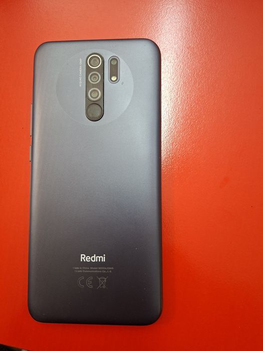 Телефон  Redmi 9