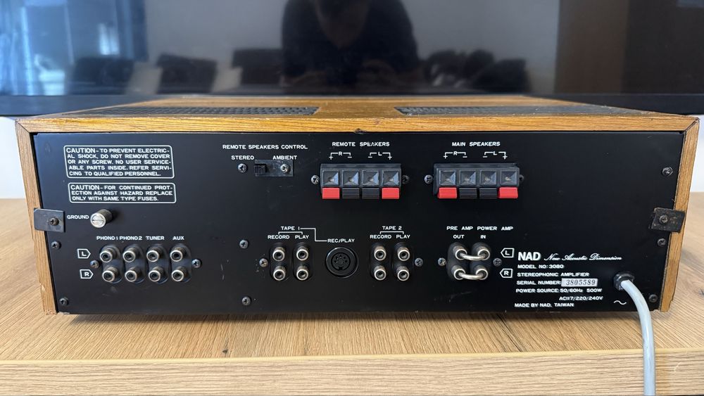Amplificator NAD 3080 cap de serie (2x90)