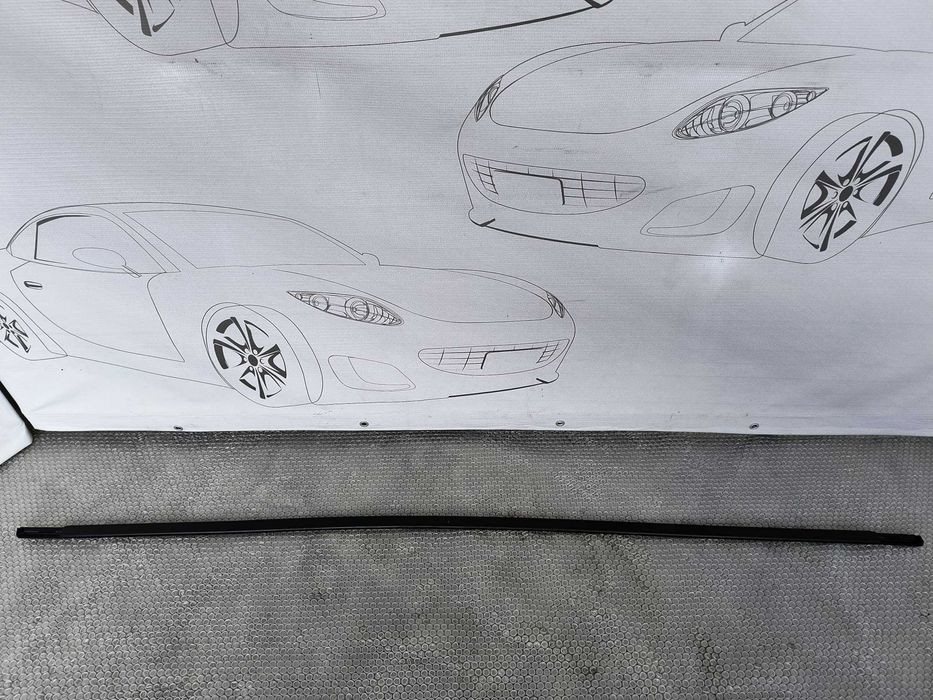 Ornament / Cheder Plafon Dreapta Suzuki Swift III 2017 / 2016-2023 Cod OEM 7813152R01 (1C4)