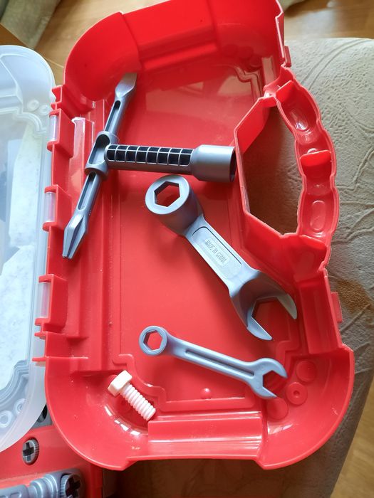 Пирамида, машинка, акварелью краски