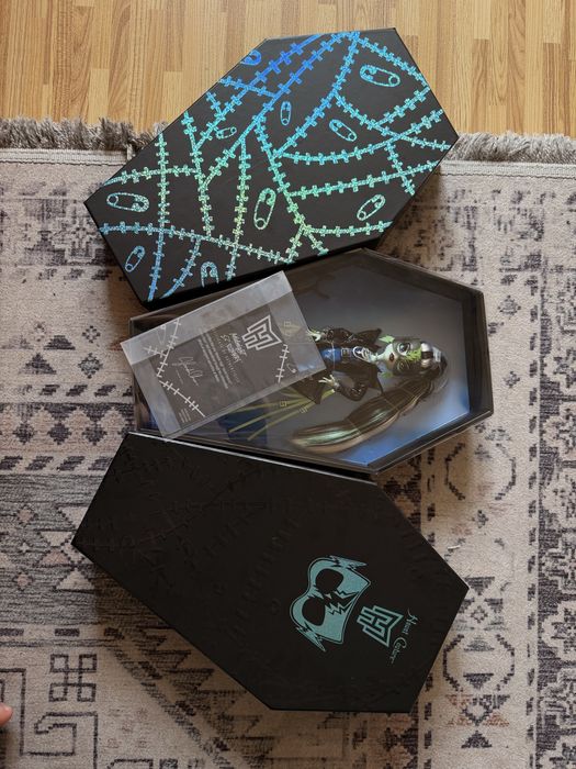 Френки Haunt Couture