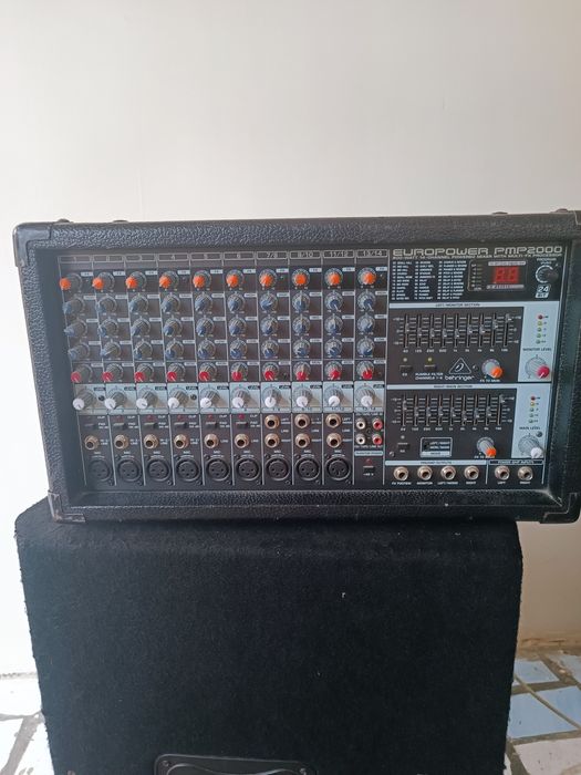 Продам музыкальный микшер с колонками