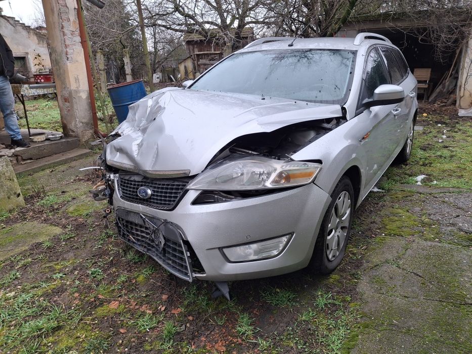 Ford Mondeo avariat