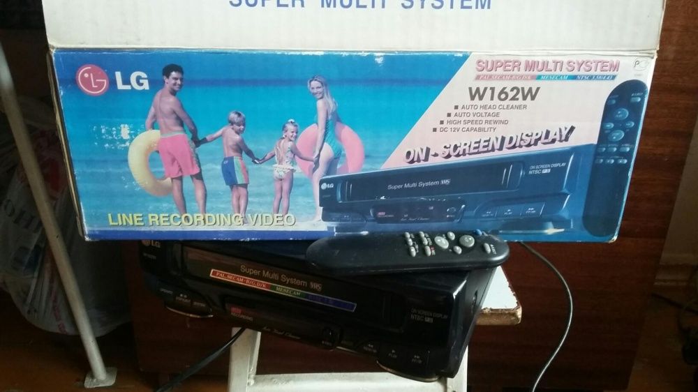 Продам видеомагнитофон LG