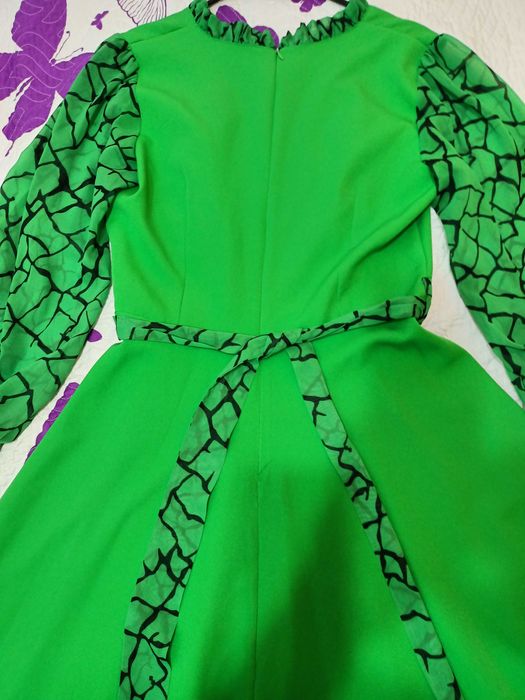 rochie de seară/zi  cu  mâneci din voal