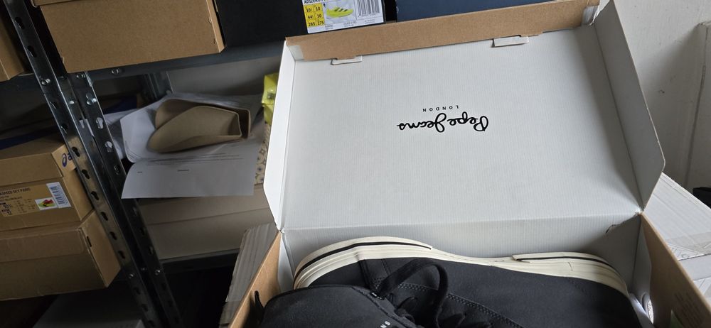 Vand bascheti piele naturala Pepe Jeans, nu nike  adidas new hoka