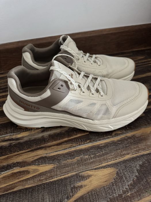 Продам мужские кросовки