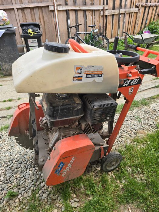 Închiriez masina de asfalt,placa compactoare,compactor si drujba de asfalt